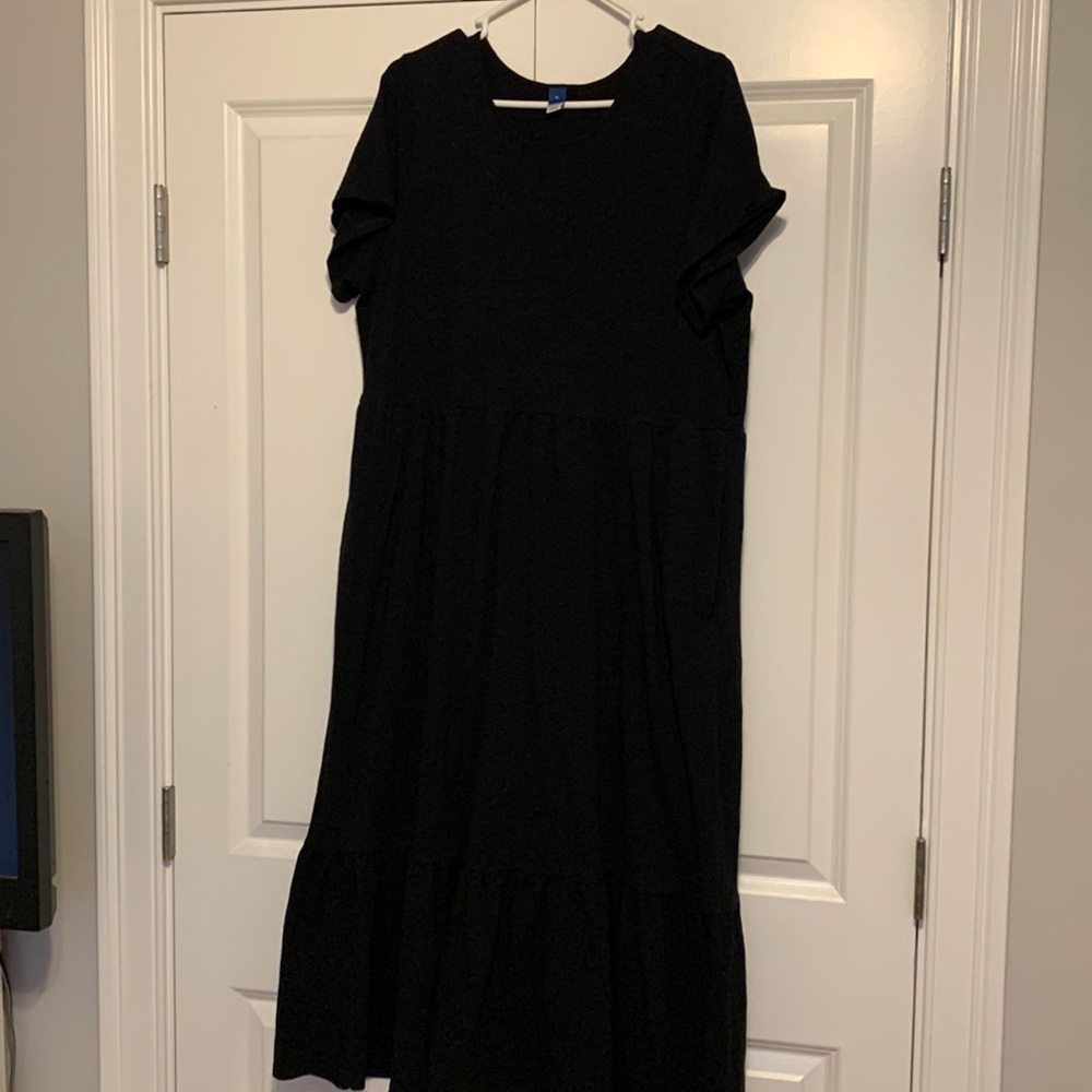 Long Old Navy Black Dress WITH POCKETS!